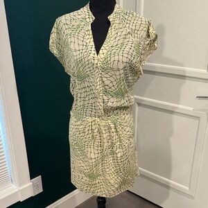 Alice and Olivia Cream and Green Printed Short Sleeve Dress